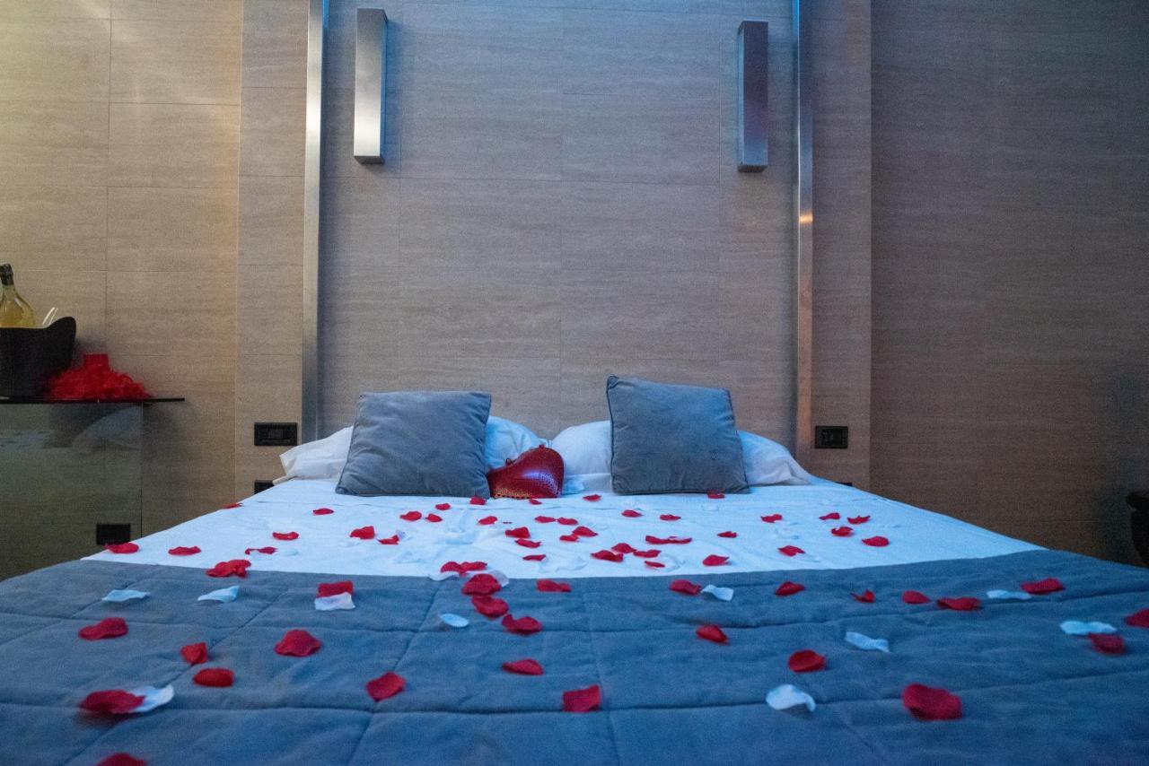 Hotel Europa Pallazzolo sull'Oglio Bagian luar foto